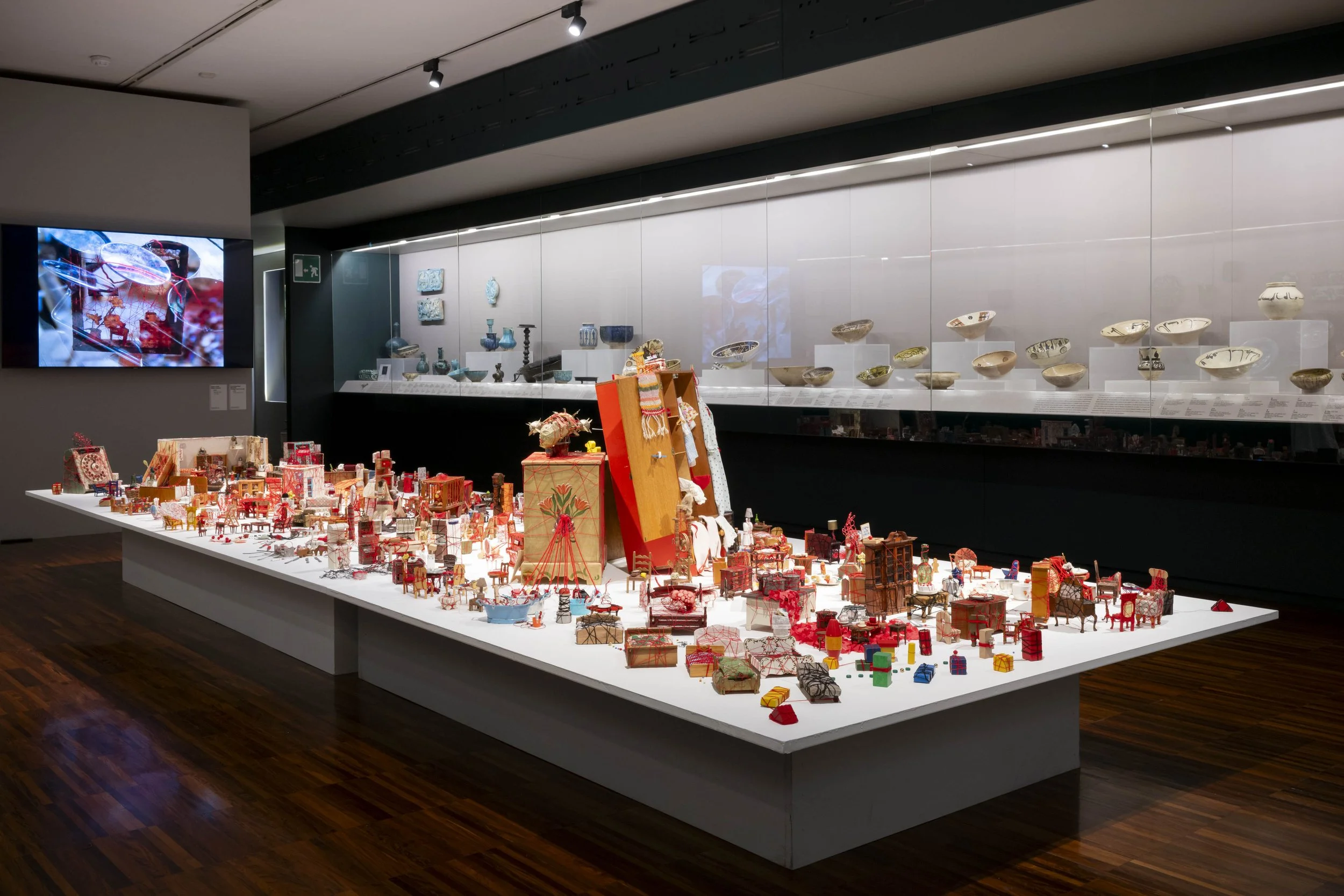 CHIHARU SHIOTA–塩田千春